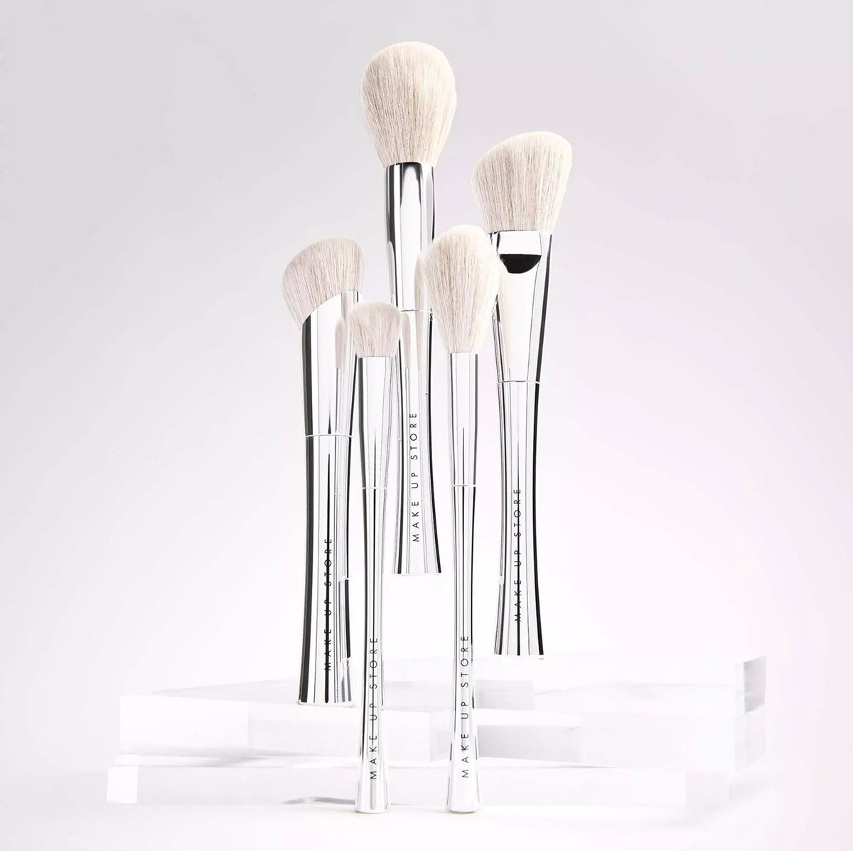 Angled Foundation Brush #02