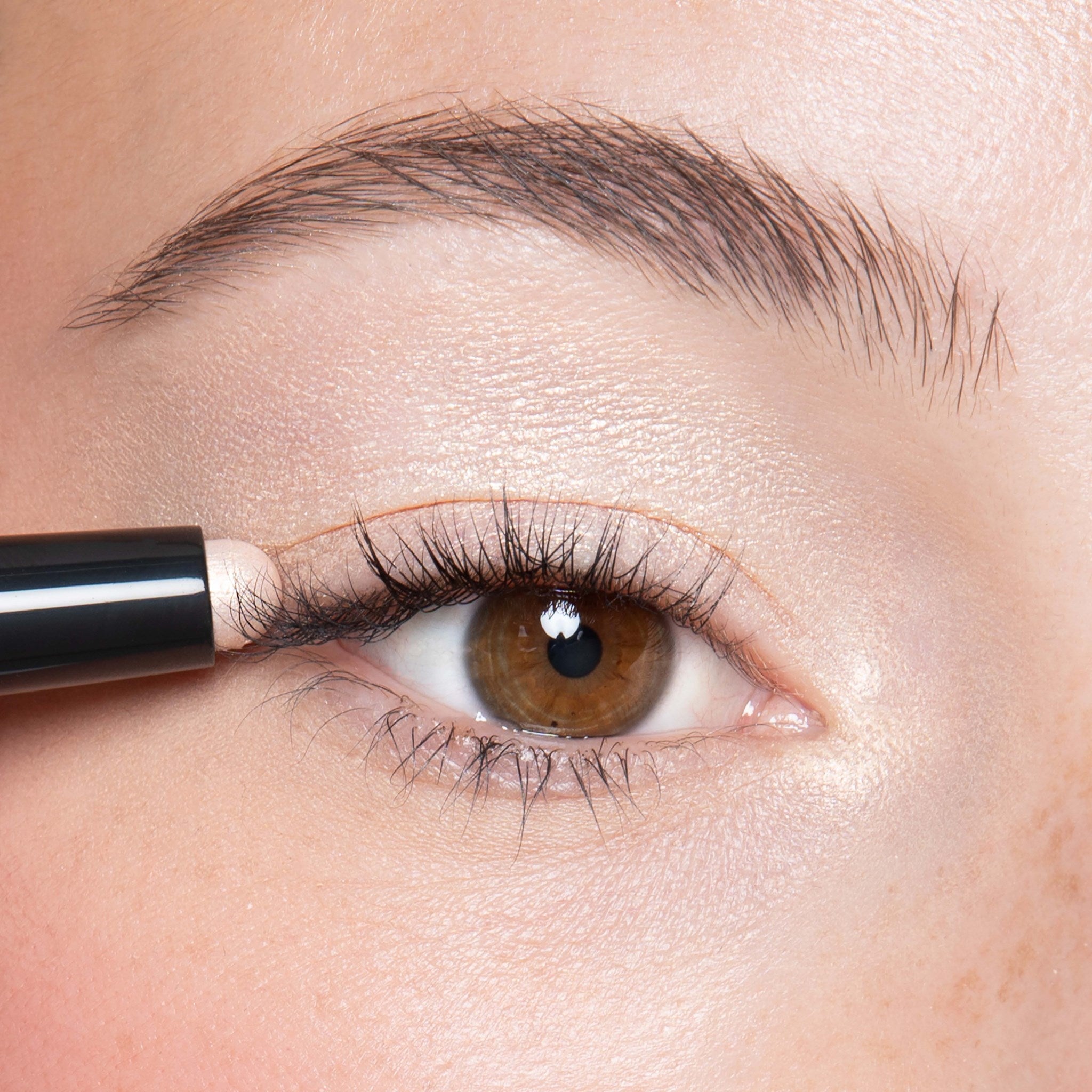 Longwear Luxe Eyeshadow Stick Creamy Quartz