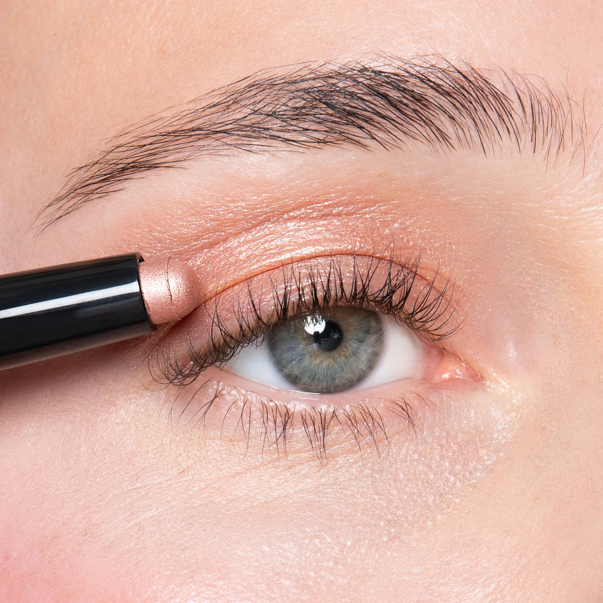 Longwear Luxe Eyeshadow Stick Shimmer Pink Opal