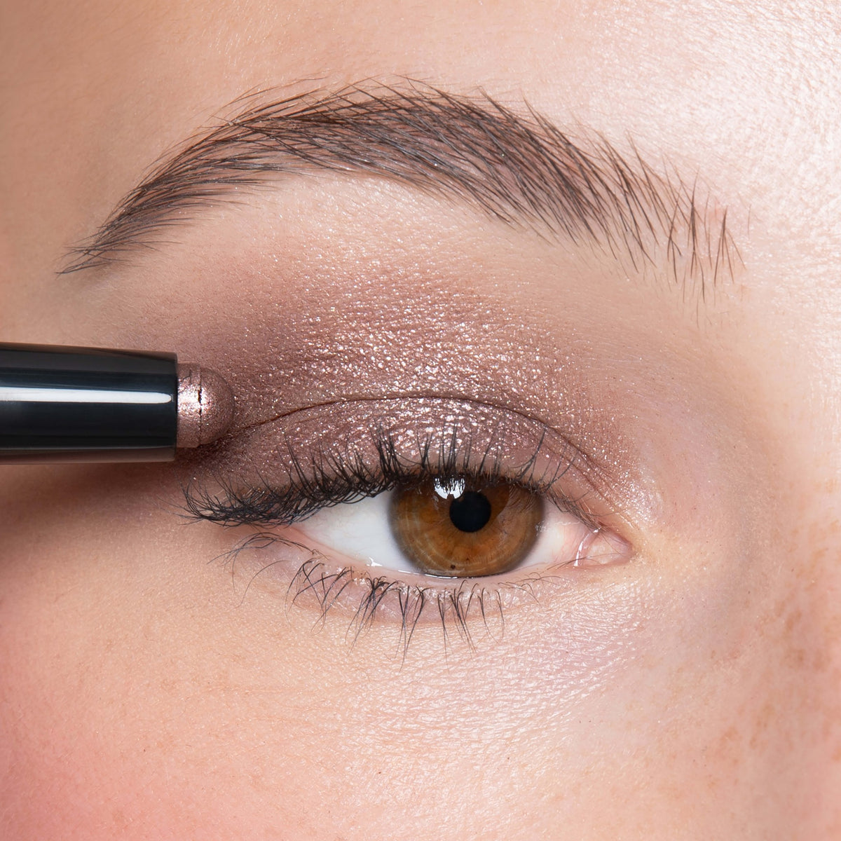 Longwear Luxe Eyeshadow Stick Shimmer Smoky Crystal