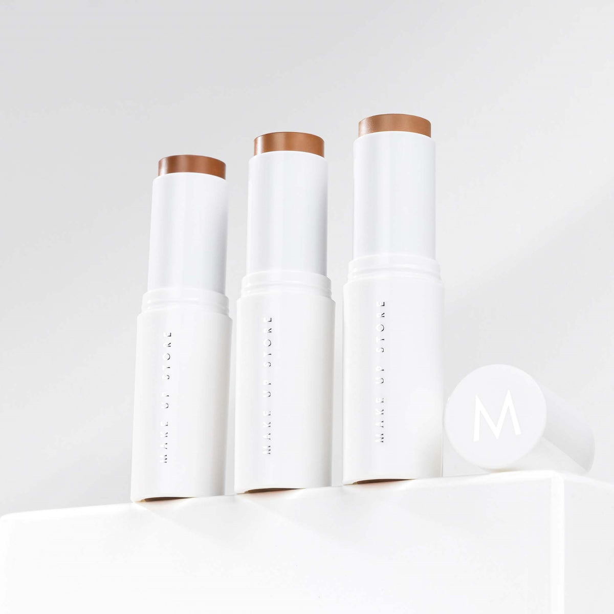 Superior Sun Bronzer Stick Soft Tan