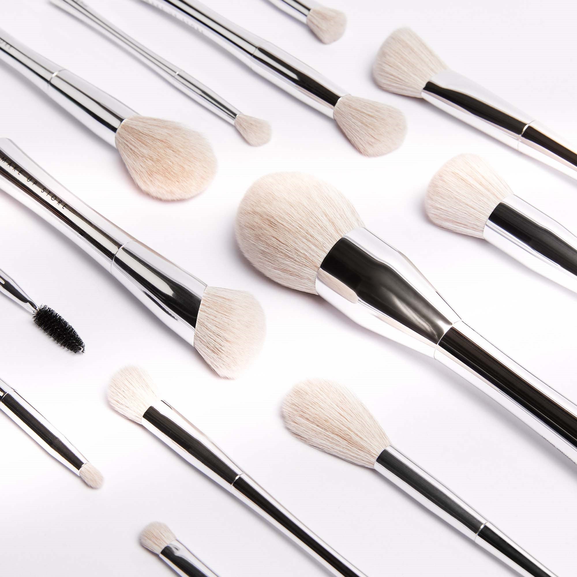 Angled Concealer Brush #09