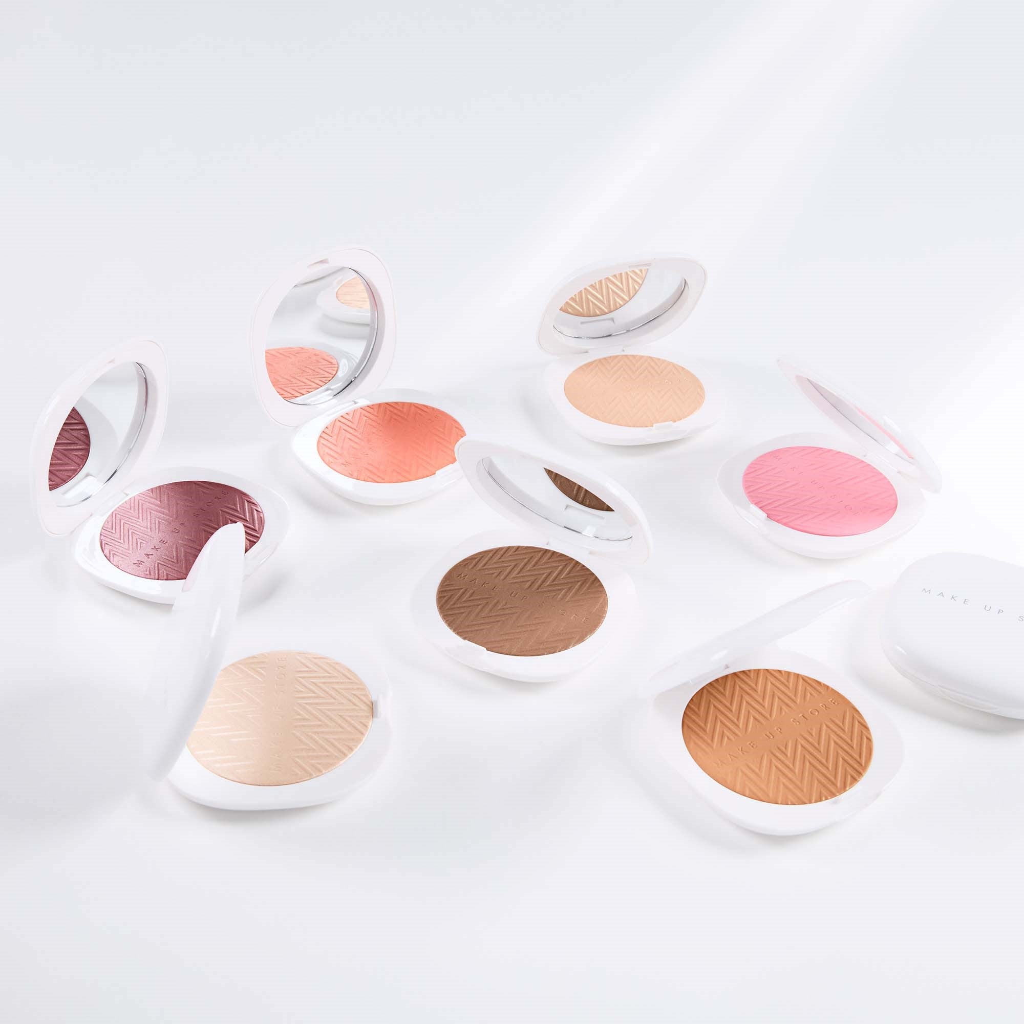 Blush Iconic Luster 20 Frosted Pink