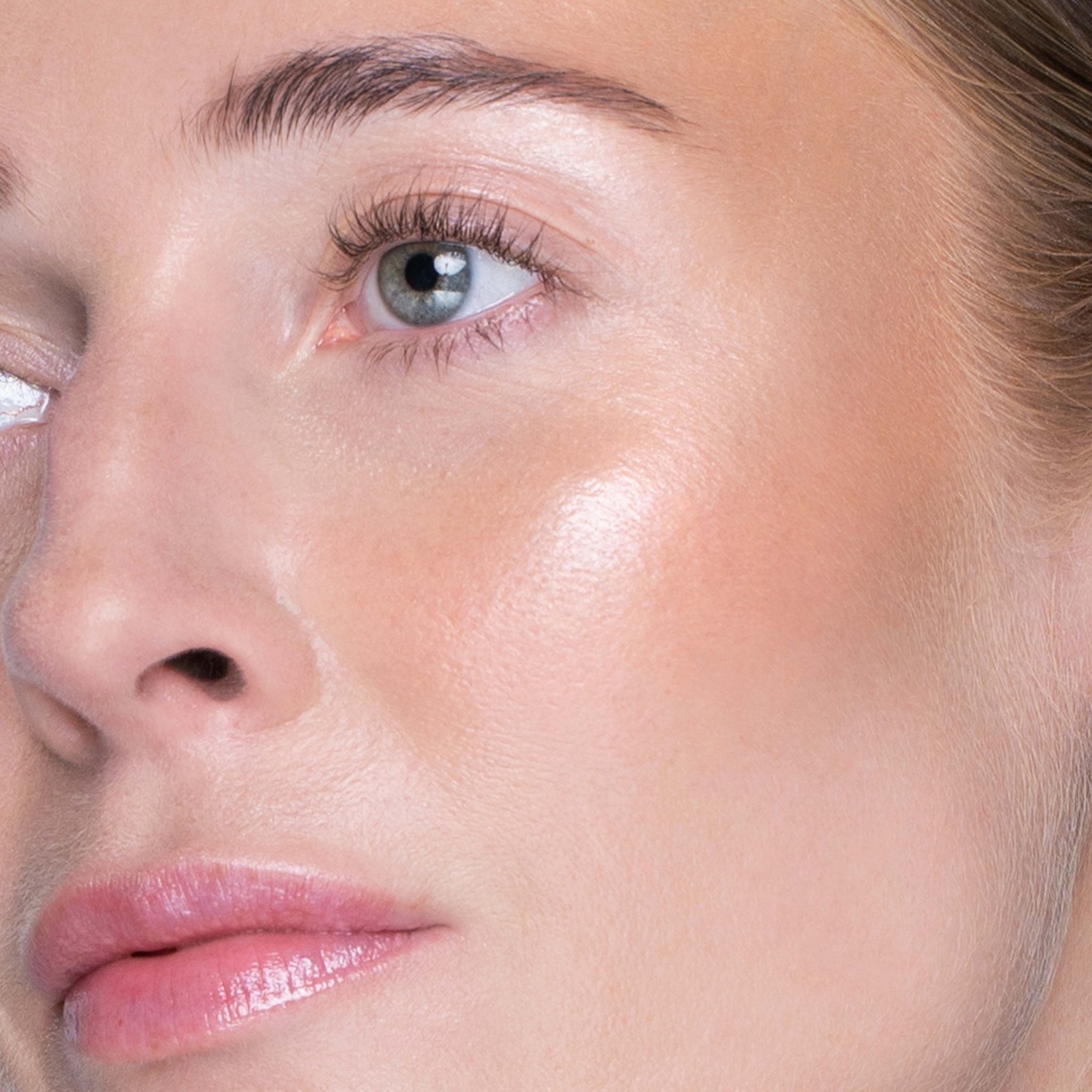 Highlighter Iconic Radiance 10 Pearl Glow