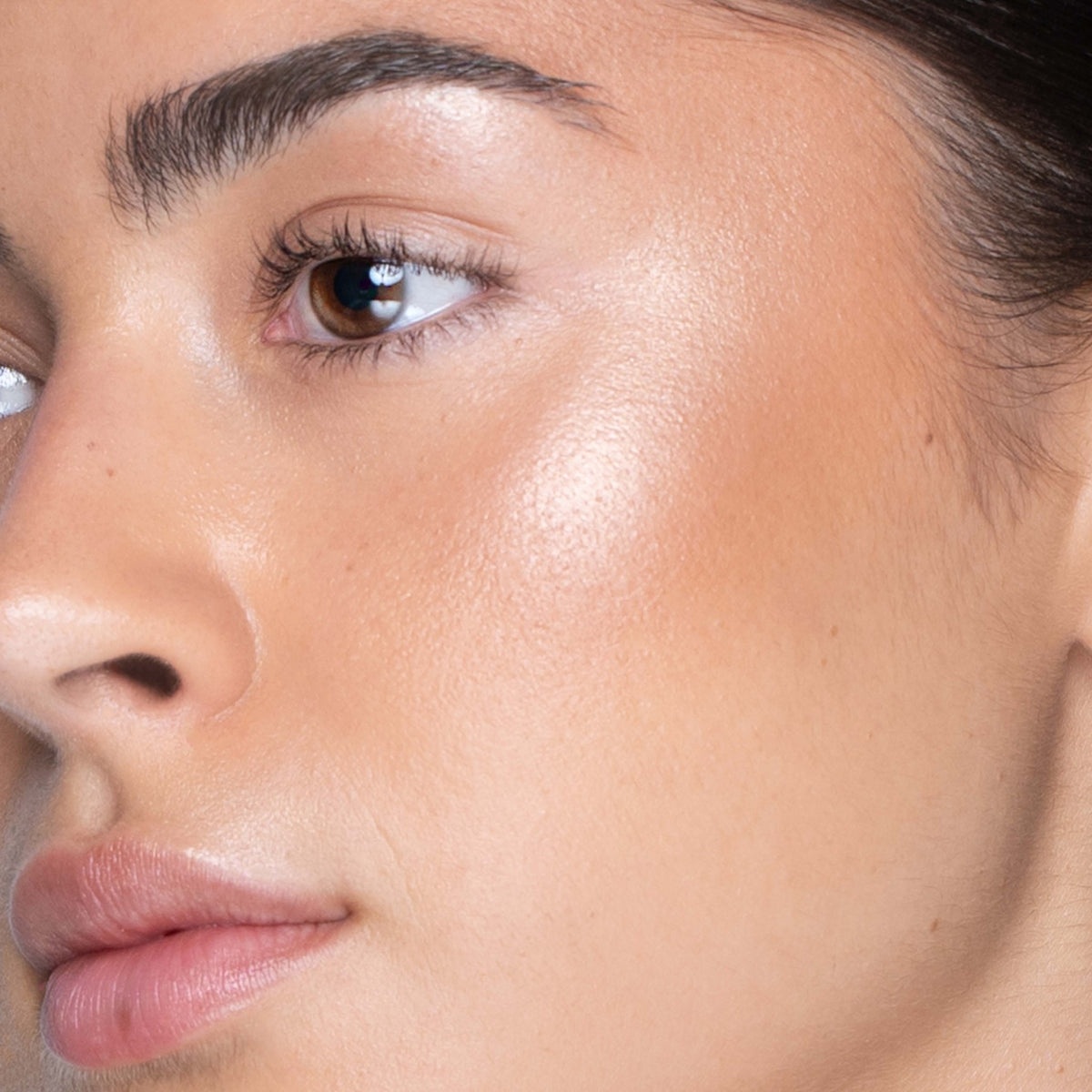 Highlighter Iconic Radiance 20 Champagne Luster